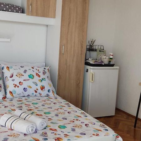 Apartment And Rooms Busa 3 Senj  Extérieur photo